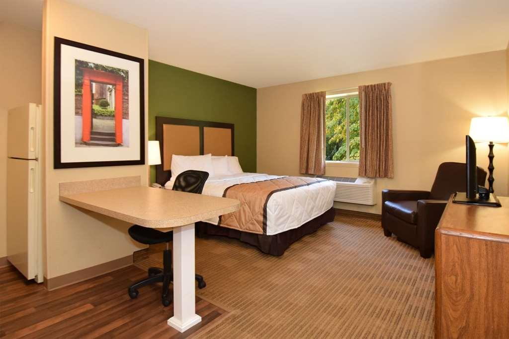 Extended America - Cleveland - 2*